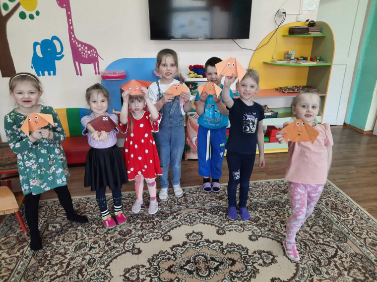 Оригами "Щенок из бумаги".