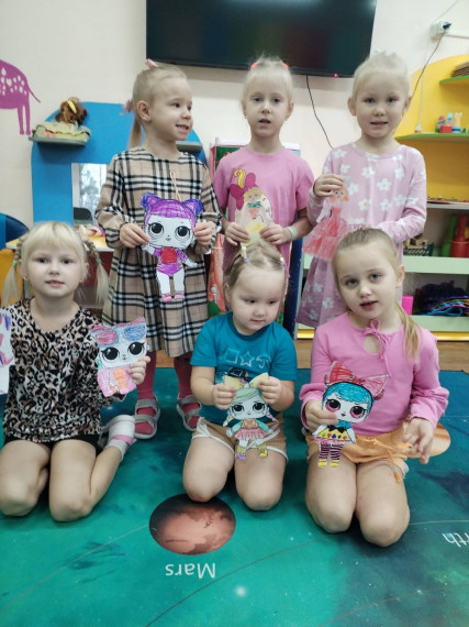 ДЕНЬ БУМАЖНОЙ КУКЛЫ.